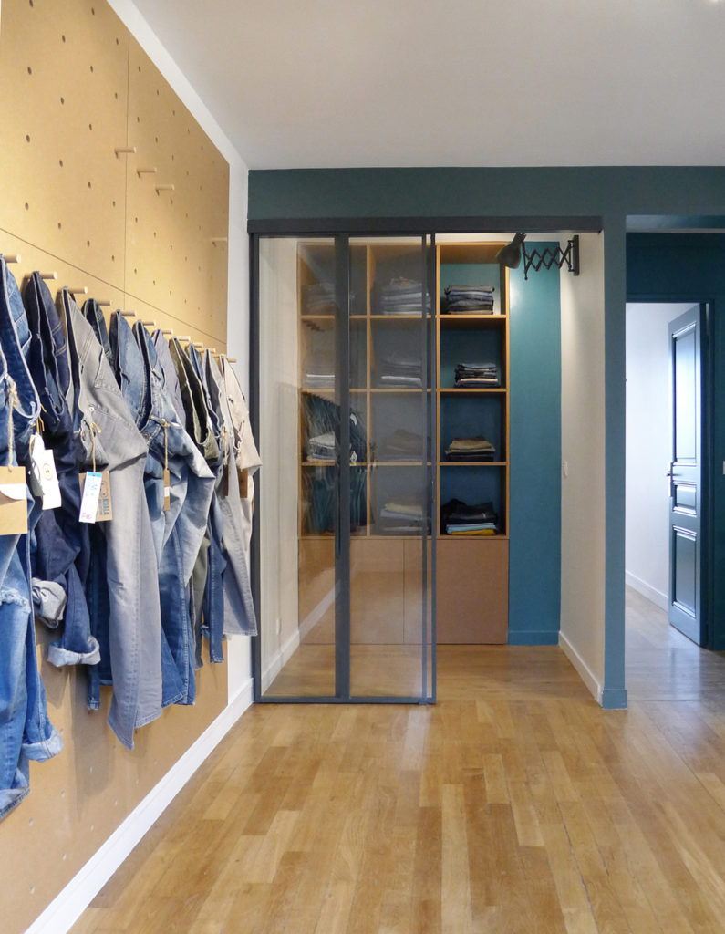 rangement jeans showroomBF